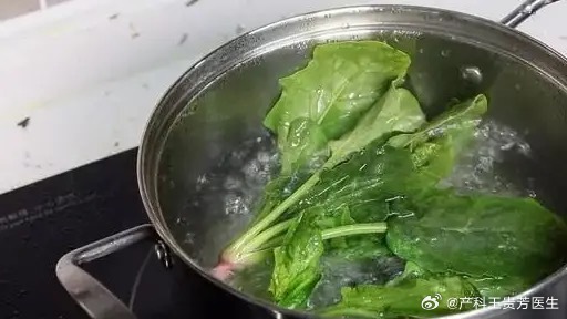 食品安全风险不容忽视，未焯水菠菜引发肾衰竭的警示案例