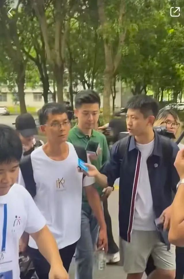 唐尚珺与室友矛盾回应，理解与和谐的重塑之旅