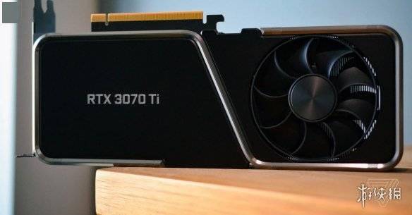 RTX 5070与4090显卡深度对比，巨头间的较量